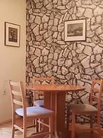 Luccia Apartments- Very Central Cozy Condo
