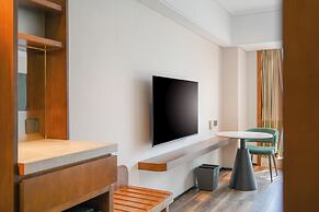 Holiday Inn Qingdao City Centre by IHG