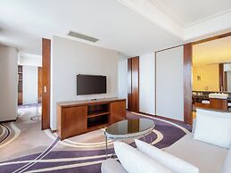 Holiday Inn Qingdao City Centre by IHG