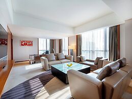Holiday Inn Qingdao City Centre by IHG