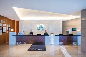 Holiday Inn Qingdao City Centre by IHG