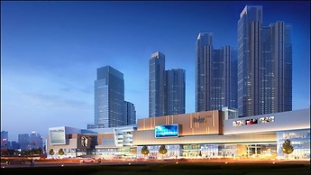 Holiday Inn Qingdao City Centre by IHG