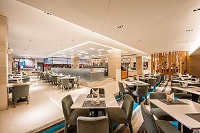 Holiday Inn Qingdao City Centre by IHG