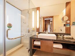 Holiday Inn Qingdao City Centre by IHG