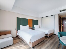 Holiday Inn Qingdao City Centre by IHG