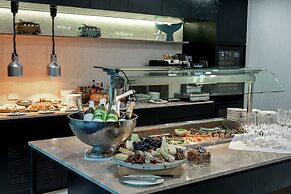 Hilton Surfers Paradise Hotel & Residences