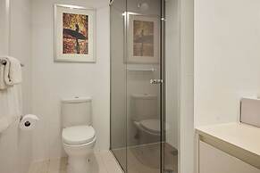 Hilton Surfers Paradise Hotel & Residences