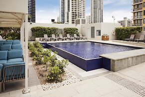 Hilton Surfers Paradise Hotel & Residences
