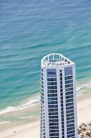 Hilton Surfers Paradise Hotel & Residences