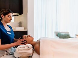 Hilton Surfers Paradise Hotel & Residences