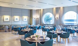 Hilton Surfers Paradise Hotel & Residences