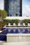 Hilton Surfers Paradise Hotel & Residences