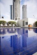 Hilton Surfers Paradise Hotel & Residences