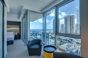 Hilton Surfers Paradise Hotel & Residences