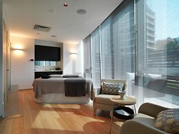 Hilton Surfers Paradise Hotel & Residences