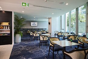 Hilton Surfers Paradise Hotel & Residences