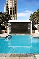 Hilton Surfers Paradise Hotel & Residences
