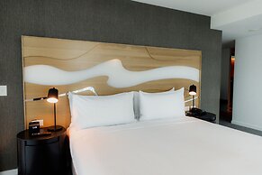 Hilton Surfers Paradise Hotel & Residences