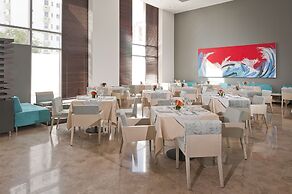 NH Collection Barranquilla Smartsuites Royal