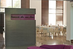 NH Collection Barranquilla Smartsuites Royal