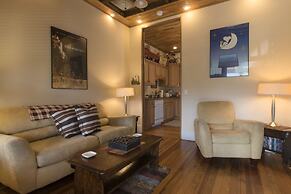 Calhoun House Inn & Suites