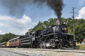 Calhoun House Inn & Suites