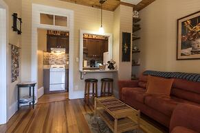 Calhoun House Inn & Suites