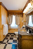 1840s Carrollton Inn