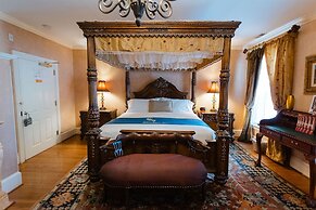 1840s Carrollton Inn