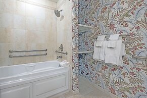 Red Coach Inn