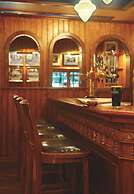 Killarney Avenue Hotel