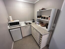 Tudor Manor Bed & Breakfast