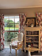 Tudor Manor Bed & Breakfast