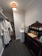 Tudor Manor Bed & Breakfast