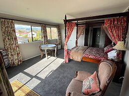 Tudor Manor Bed & Breakfast