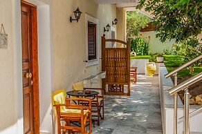 Barbara Studios & Apartments