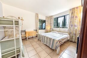 Residence Gardasee Apartments with Lake View