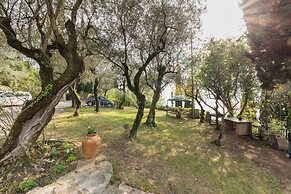 Residence Gardasee Apartments with Lake View