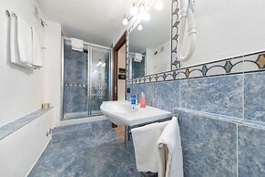 Residence Gardasee Apartments with Lake View