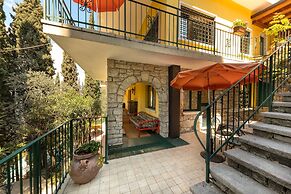 Residence Gardasee Apartments with Lake View