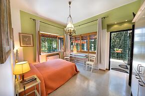 Residence Gardasee Apartments with Lake View