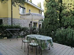 Residence Gardasee Apartments with Lake View