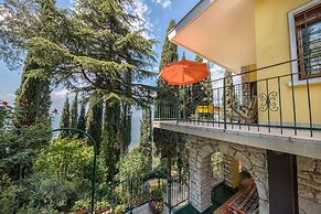 Residence Gardasee Apartments with Lake View