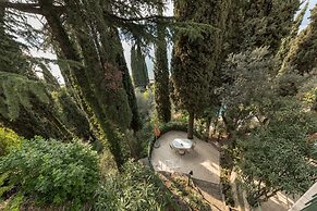 Residence Gardasee Apartments with Lake View