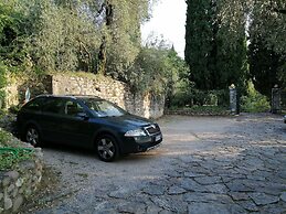 Residence Gardasee Apartments with Lake View