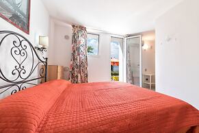 Residence Gardasee Apartments with Lake View