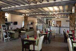 LOGIS HÔTEL LES NYMPHEAS