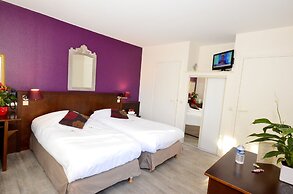 LOGIS HÔTEL LES NYMPHEAS