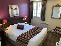 LOGIS HÔTEL LES NYMPHEAS