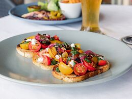 Noosa Springs Golf Resort & Spa